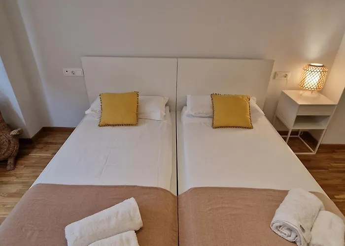 Artilleria 10 - 2 Hab 2 Banos, Con Garaje Y Wifi - Vut-3845-as *