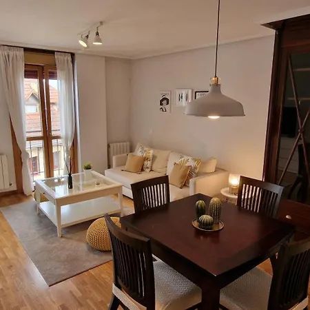 Apartamento Artilleria 10 - 2 Hab 2 Banos, Con Garaje Y Wifi - Vut-3845-as