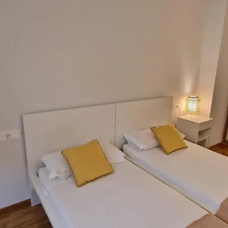 Artilleria 10 - 2 Hab 2 Banos, Con Garaje Y Wifi - Vut-3845-as * Gijón