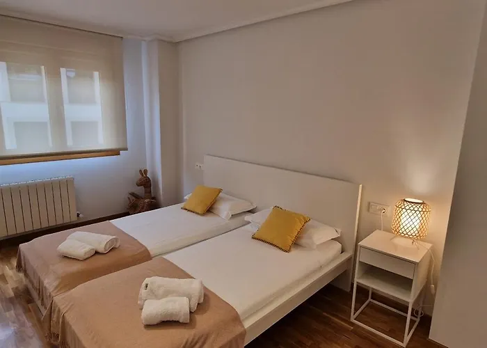 Artilleria 10 - 2 Hab 2 Banos, Con Garaje Y Wifi - Vut-3845-as * גיחון